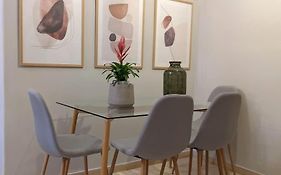 Beautiful 1 Bedroom Flat Near Olympic Stadium